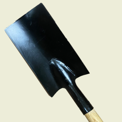 Long Wood Handle Spade Trinidad